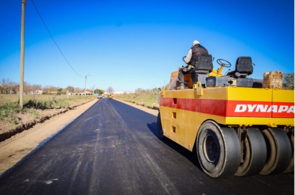 Avanza la pavimentaci&oacute;n de Remedios Escalada de San Mart&iacute;n en el Barrio Jorge Newbery